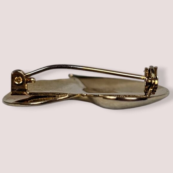 (2/$20) V. Smooth Heart Brooch - Picture 4 of 6